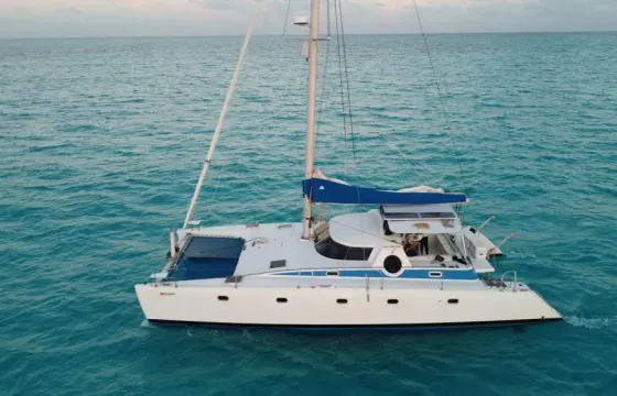 50ft Sailing Catamaran Private Charter / Capacity 50 people