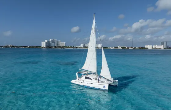 42ft Catamaran Charter in Cancun for up to 30 Guests