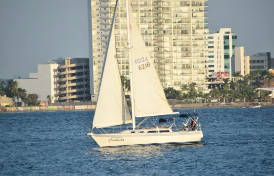 Private 30’ Catalina Luxury Sailing Yacht in Mazatlan Bays & Islands