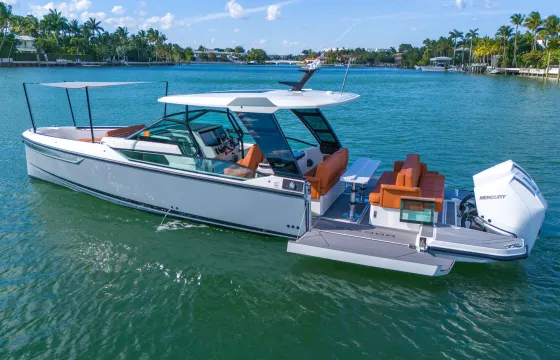 Brand New 32' Saxdor Luxury Day Boat in Miami Beach