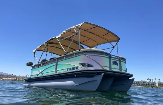 25' Regency Luxury Pontoon Lake Havasu, 150HP, Double Bimini, BBQ, Bluetooth