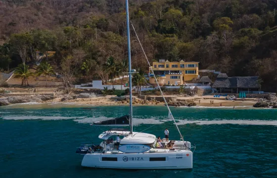 CATAMARAN IBIZA | Gorgeous Lagoon 40ft Vessel for a perfect day in the Pacific.