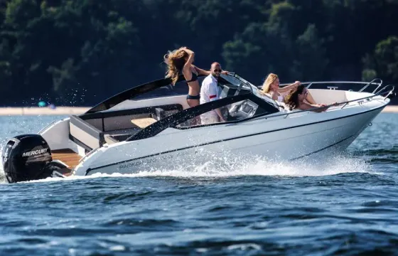 Luxury Parker 630 Bowrider 150HP Mercury Available in Paphos (Latchi Harbour)