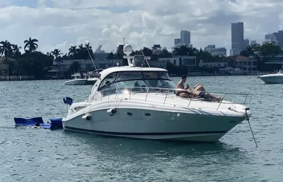 44’ Sea Ray Motor Yacht In Miami, Florida