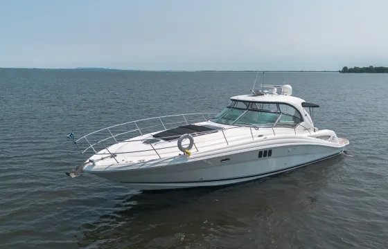 Rent this Beautiful 44' Sea Ray for beautiful Day on St. Lawrence River