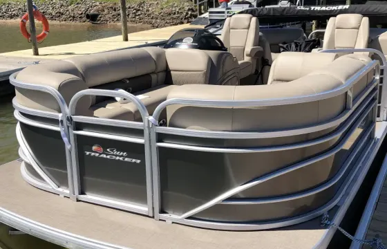 Sun Tracker 2023 25ft Pontoon in Troutman