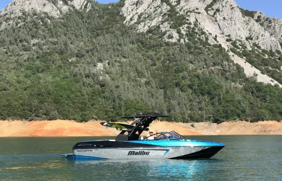 Malibu WakeSetter LSV 23 Powerboat Adventures with Captain!