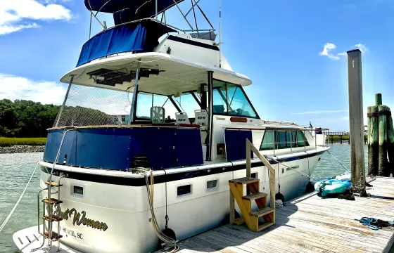 43ft Hatteras Yacht for Parties and Sightseeing!!