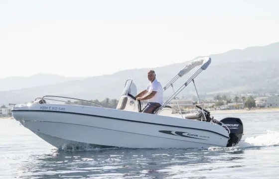 Sea Traveller 1