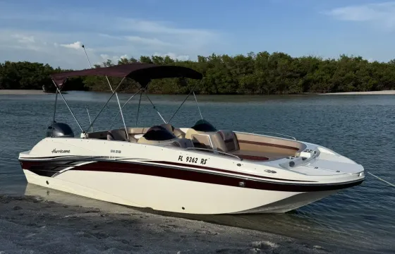 Hurricane SS218 Deck Boat In Venice, Florida