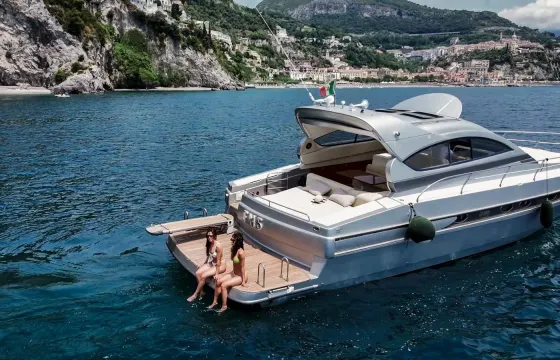 Conam 46 HT Sport Yacht in Amalfi Coast. Sporty and elegant. Really Luxury
