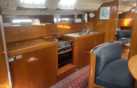 Sail the San Francisco Bay on a Beneteau 45f5 Cruising Monohull
