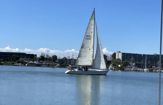 Sail the San Francisco Bay on a Beneteau 45f5 Cruising Monohull