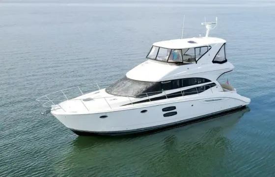 Gorgeous Captained Luxury Yacht Cruiser