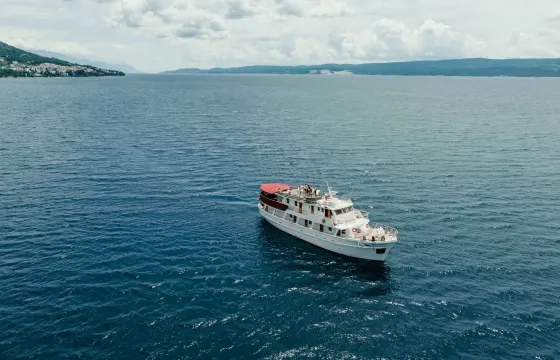 28' Betina Wooden Ship - Private Island Hopping in Croatia!Tours run May–October