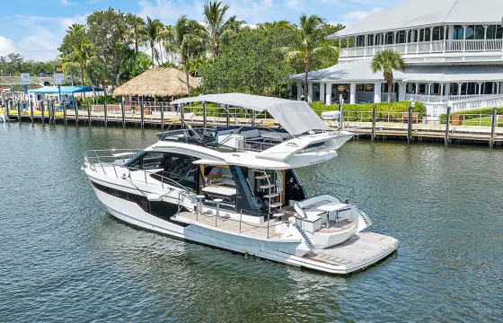Galeon 500 Motor Yacht Rental in Palm Beach Gardens, Florida