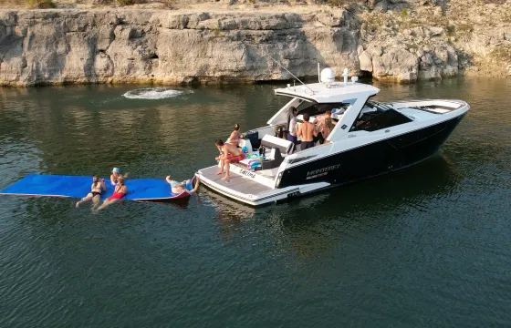 Luxury 38’ Monterey 378 SE Yacht | Lake Travis, TX | 18 Guests | Bow Rider