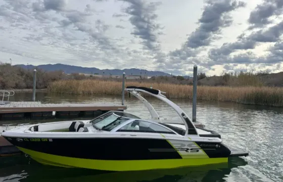 Dynamic Four Winds Speed Boat H210RS for rent in Lake Havasu