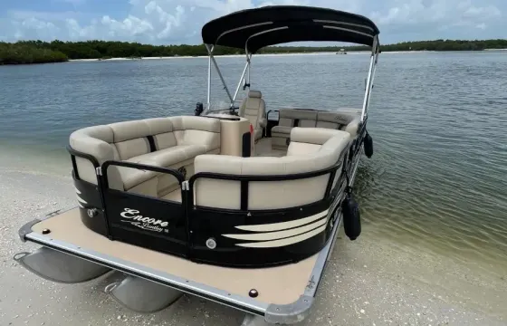 Bentley Cruise SE 23' Tritoon with Mercury 150 Horsepower Engine!