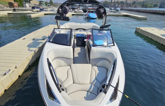 Legendary Wake Surf Sessions on a Classic Malibu 23 LSV