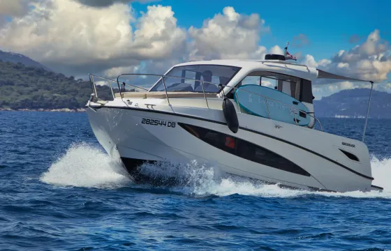 Quicksilver 905 Weekend: Island Symphony with English-Speaking Skipper Tour Deal