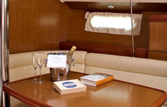 Yacht charter in Herceg Novi · Sun Odyssey — 39i (2010) with Skipper