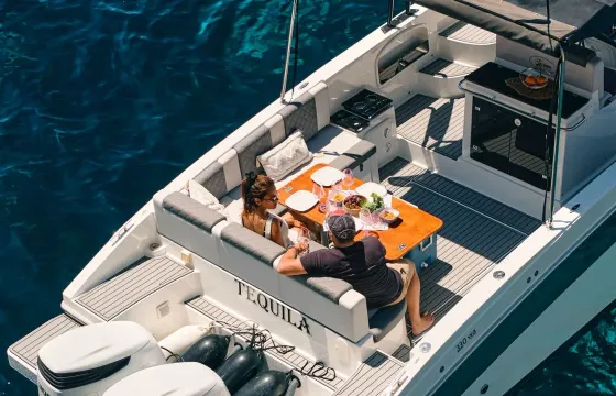 Saver 300 WA Rental in Palma, Illes Balears