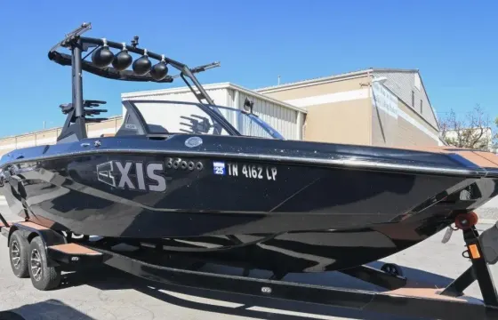 2020 Axis Wakeboat Rental in Boulder City, Nevada for 10 Guests