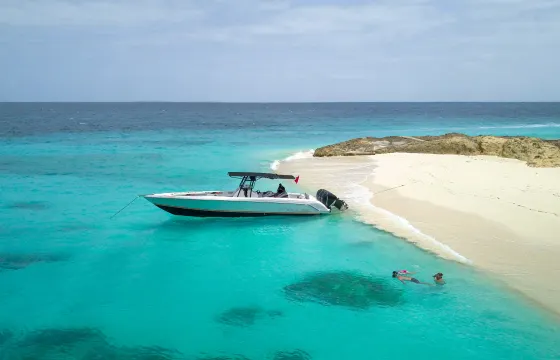 Full Day from Anguilla around Anguilla Donzi 38