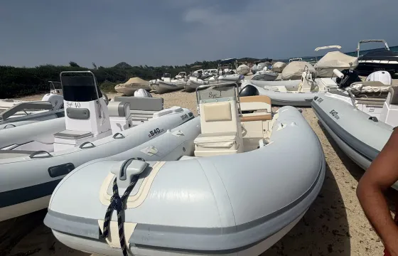 Dinghy Rent: BSC - ideal for up to 6 people!