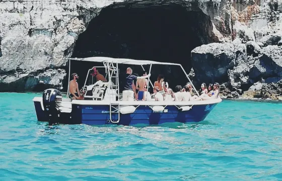 Boat tour to the Leuca lit caves. Ionian/Adriatic