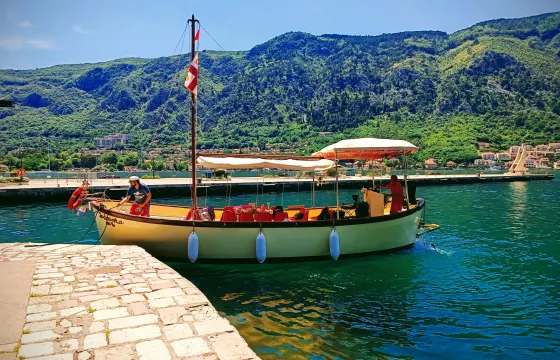 Tivat Boat Tours on Viking 33 Motor Yacht