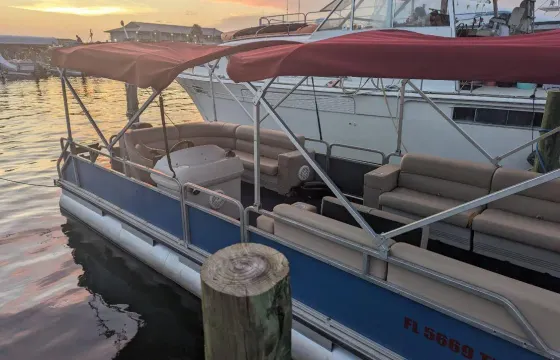 Large Pontoon Boat! Made in the Shade