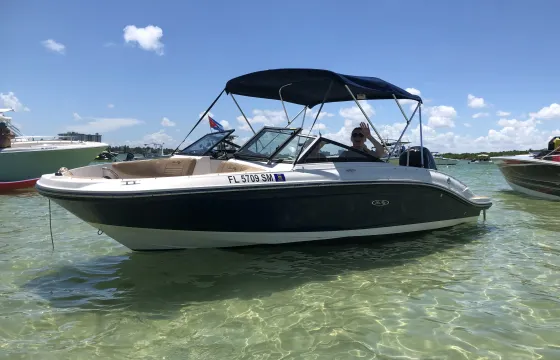 All Inclusive Sea Ray Boat Cruise on Lewisville Lake