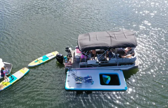 Amazing Pontoon Boat with ALL the amenities in Folsom