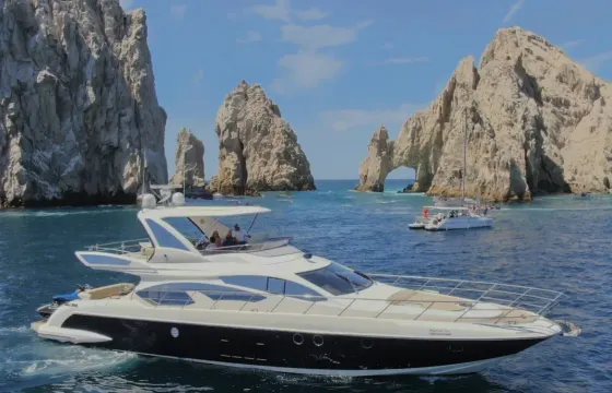 Azimut 68ft Motor Yacht with Papillon Yachts Los Cabos