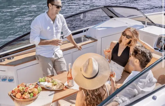 Welcome Aboard This 27ft Rand Supreme Boat -  Captain, Crew, Fuel Included