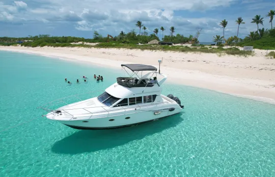 Private Party Yacht Getaway To Rose Island - Silverton 362 Fly Bridge