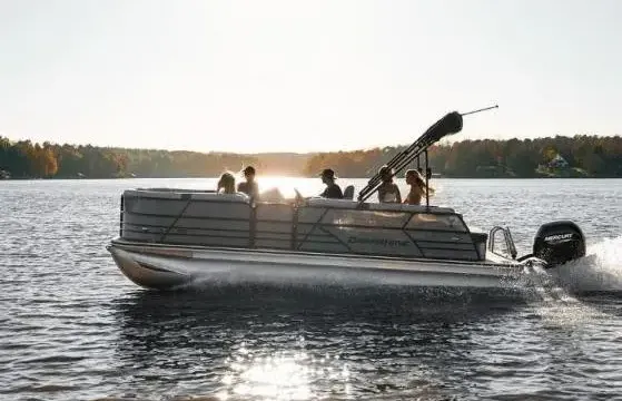 Well Equipped Pontoon for 10 People