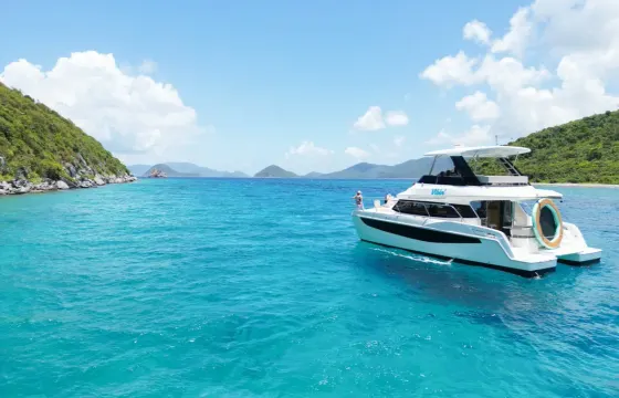 Aquila 42ft Cruise Private Full Day Trip - USVI