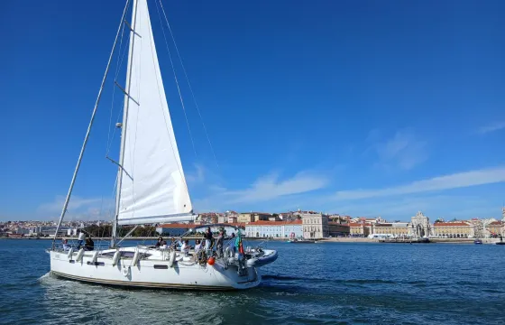 Luxury Boat around Lisbon