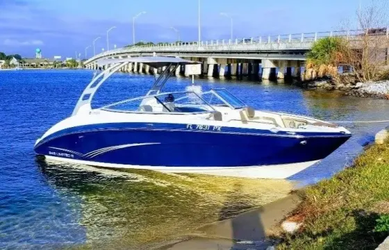 Crab Island Tours with the Sleek 242 Limited S Yamaha Boat Experience