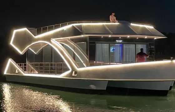 50 Person Yacht Charter Al Bandar, Abu Dhabi
