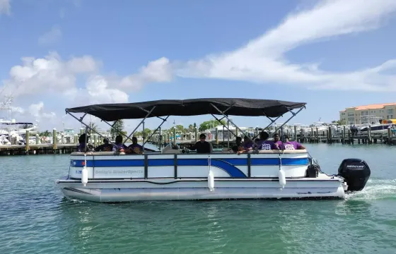 Explore in Style – The 25ft Jupiter Adventure Boat