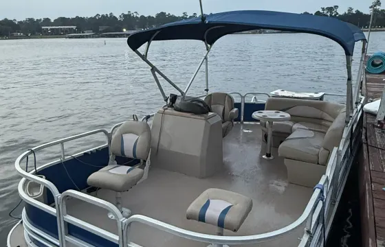 G3 Suncatcher 20ft Pontoon for Day on Lake Conroe