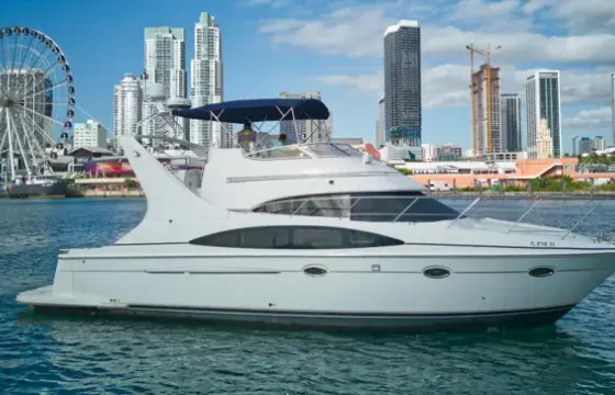 Enjoy Miami In 50ft Carver Sedan Yacht!!