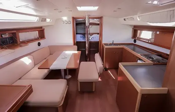 Charter 48' Oceanis Cruising Monohull in Split, Croatia