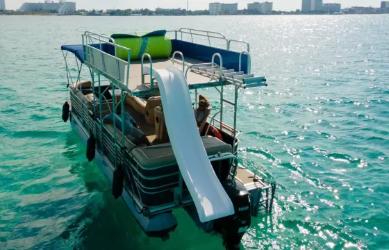 30' Double Deck Pontoon - Family Boat Rental in Cancun