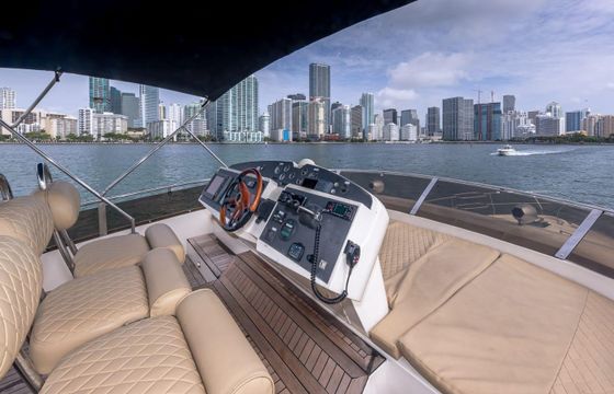 Fairline 68ft Luxury Yacht in Cancun up to 20 Guests