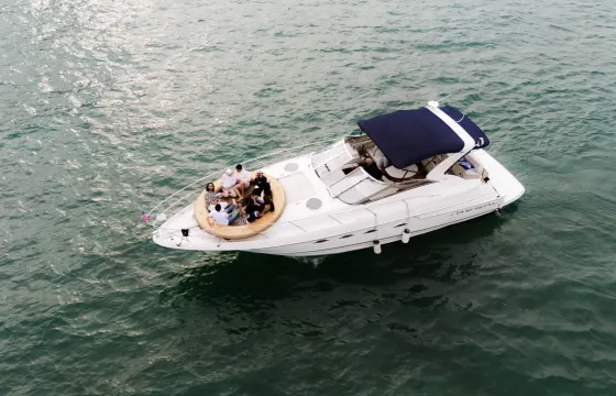 44’ Regal Yacht | Diversey Harbor | Free Fuel, Champagne & Two Floating Islands